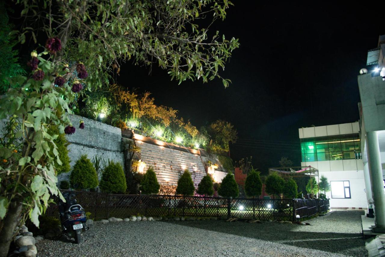 Sumeru Resort Pithorāgarh エクステリア 写真